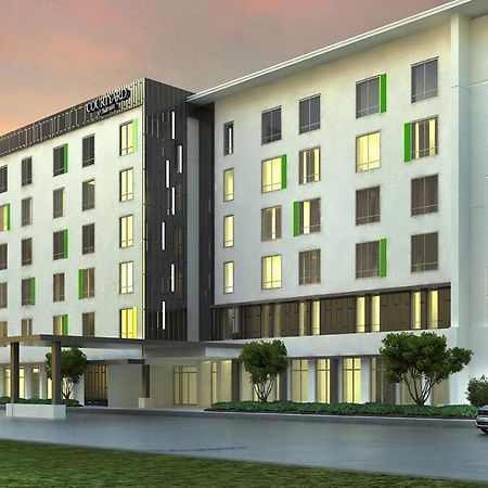 Courtyard By Marriott Lake City Bagian luar foto