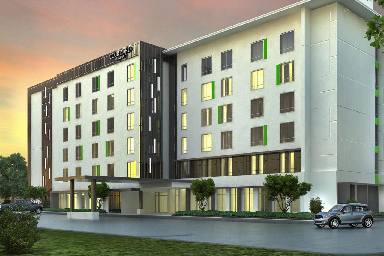 Courtyard By Marriott Lake City Bagian luar foto