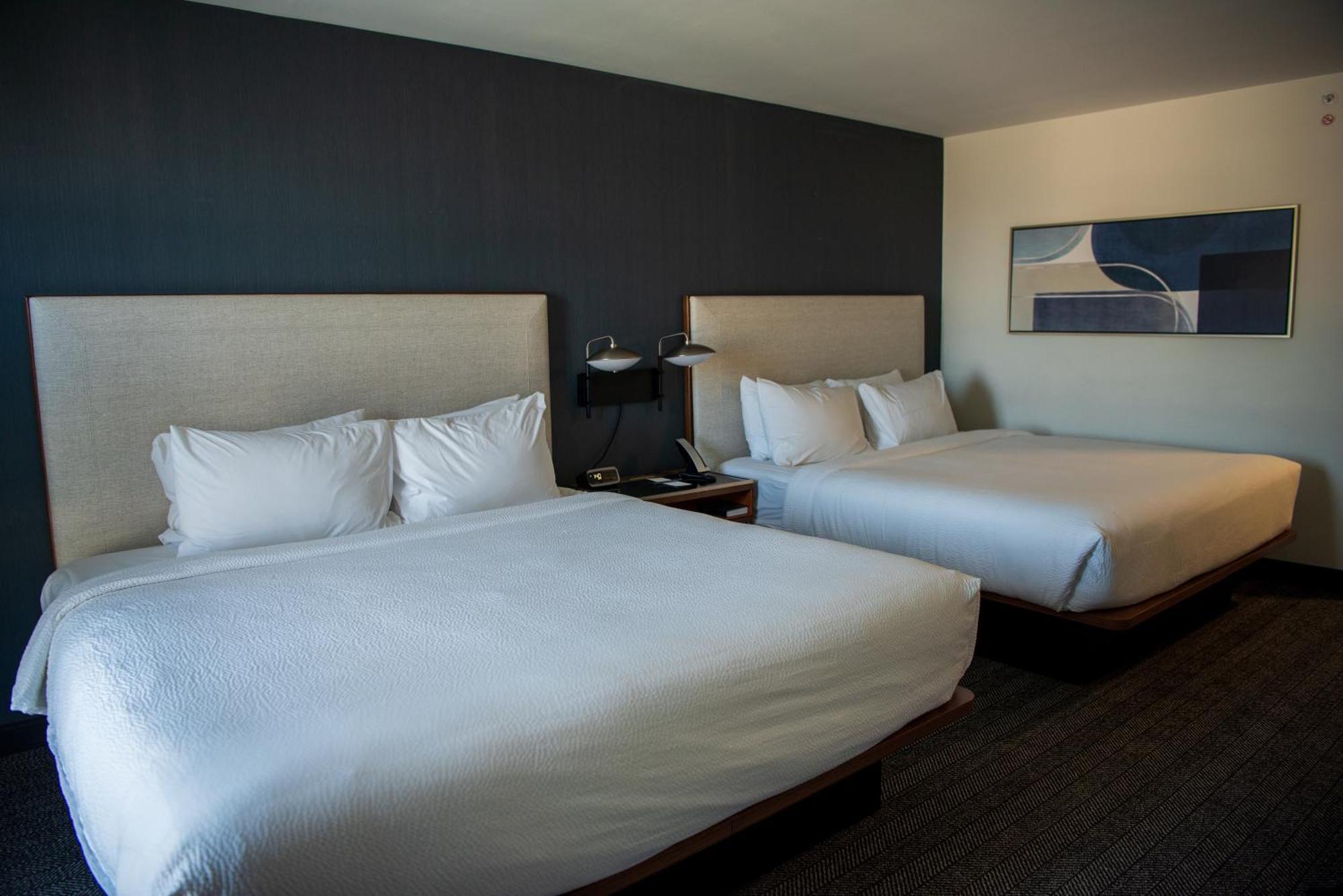Courtyard By Marriott Lake City Bagian luar foto
