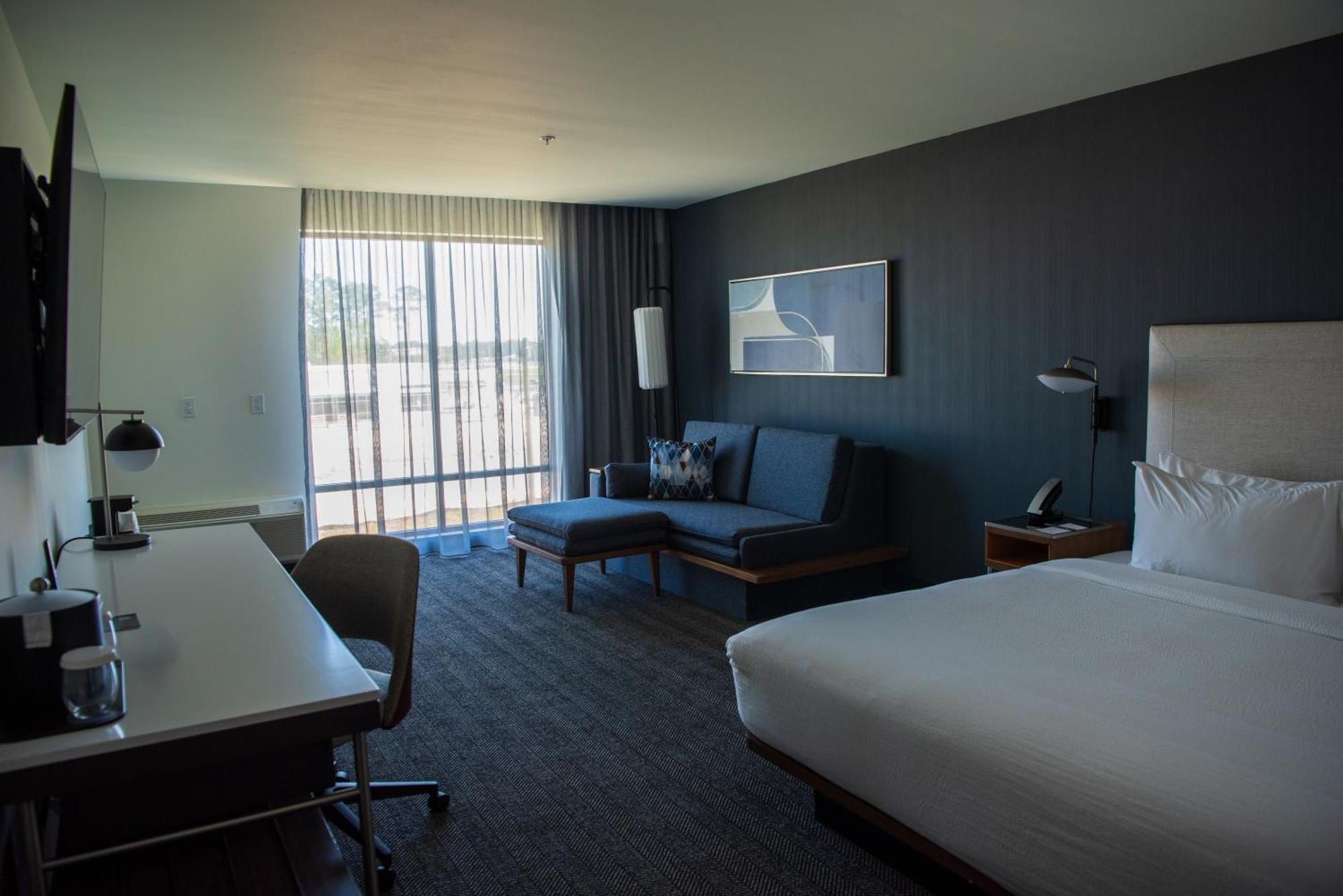 Courtyard By Marriott Lake City Bagian luar foto