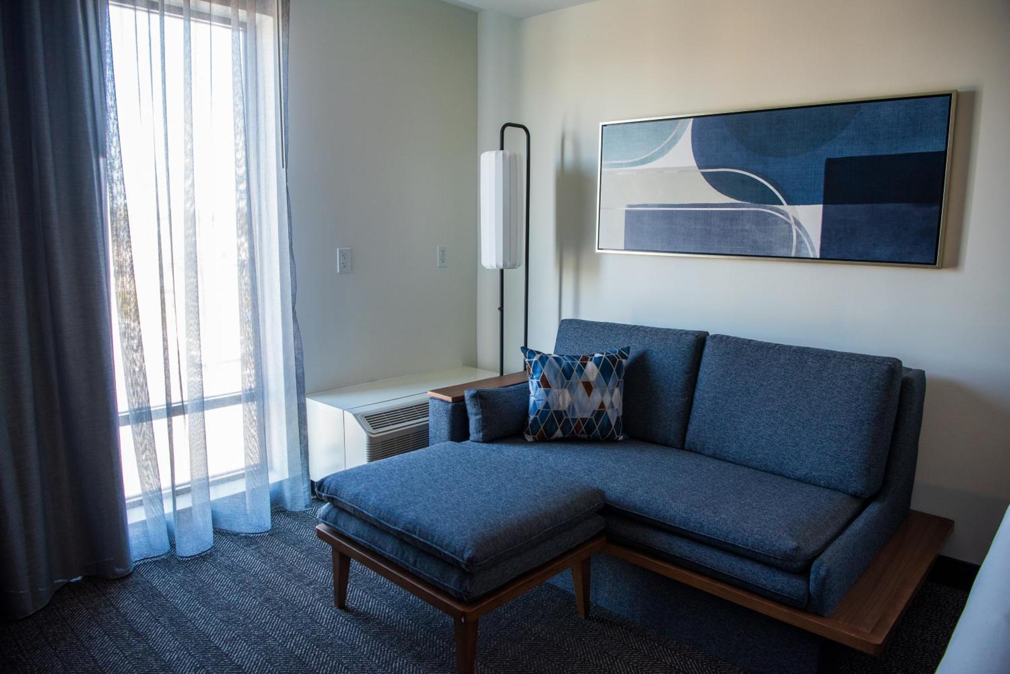Courtyard By Marriott Lake City Bagian luar foto