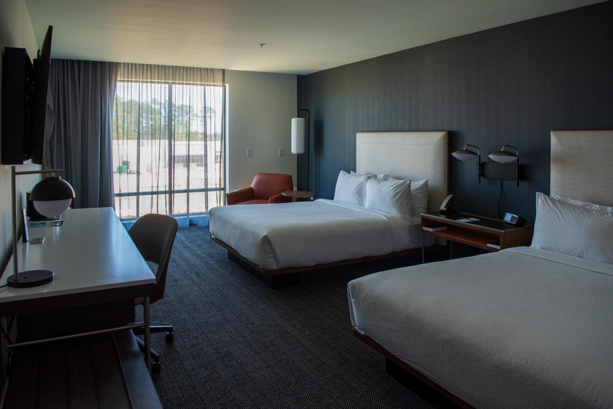 Courtyard By Marriott Lake City Bagian luar foto