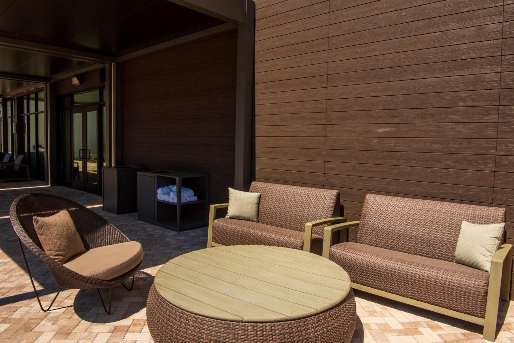 Courtyard By Marriott Lake City Bagian luar foto