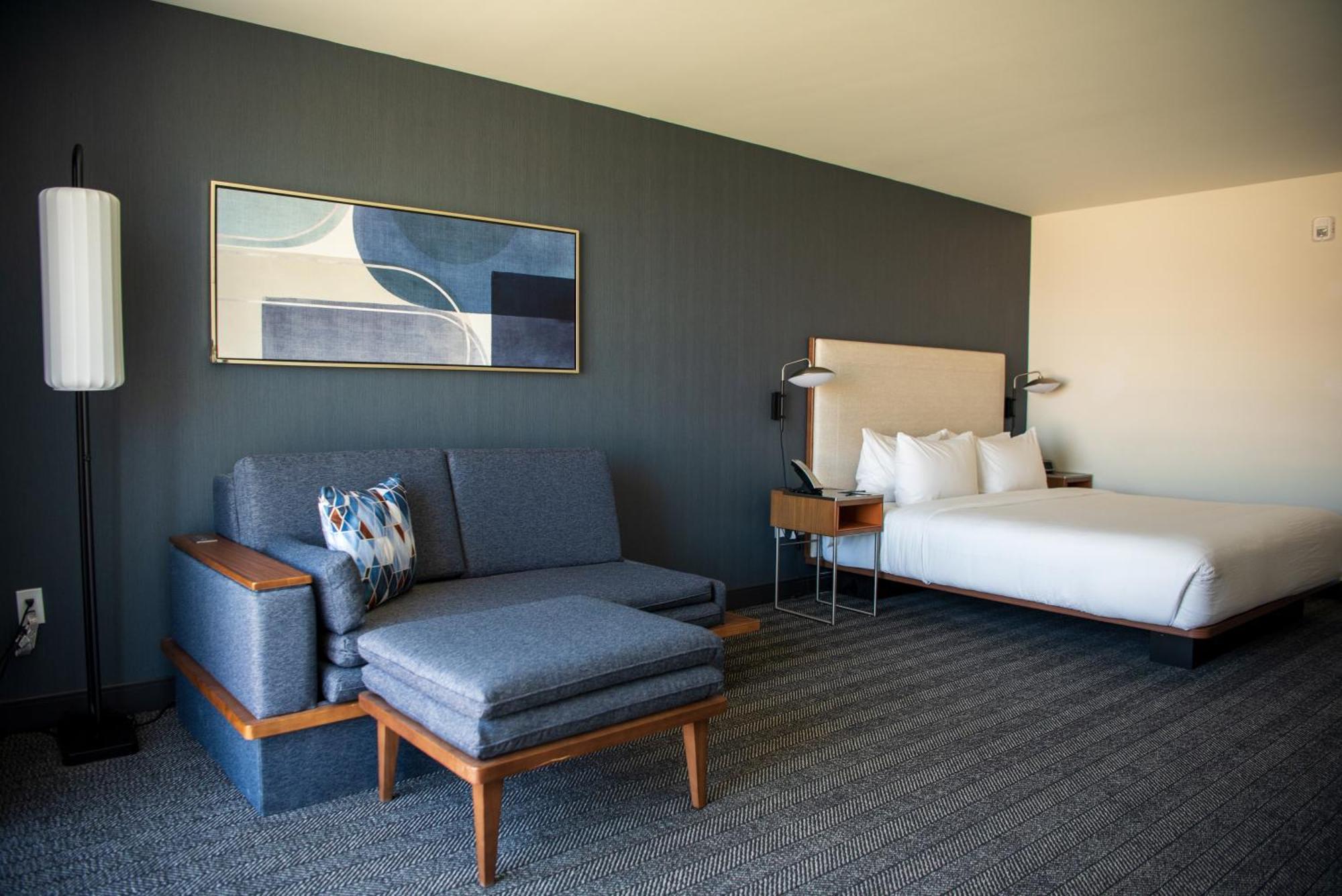Courtyard By Marriott Lake City Bagian luar foto
