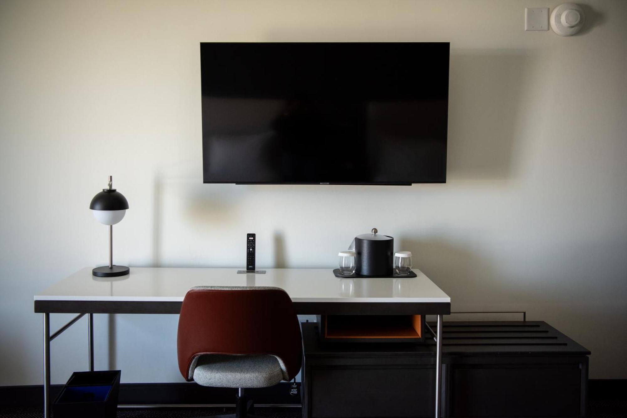 Courtyard By Marriott Lake City Bagian luar foto